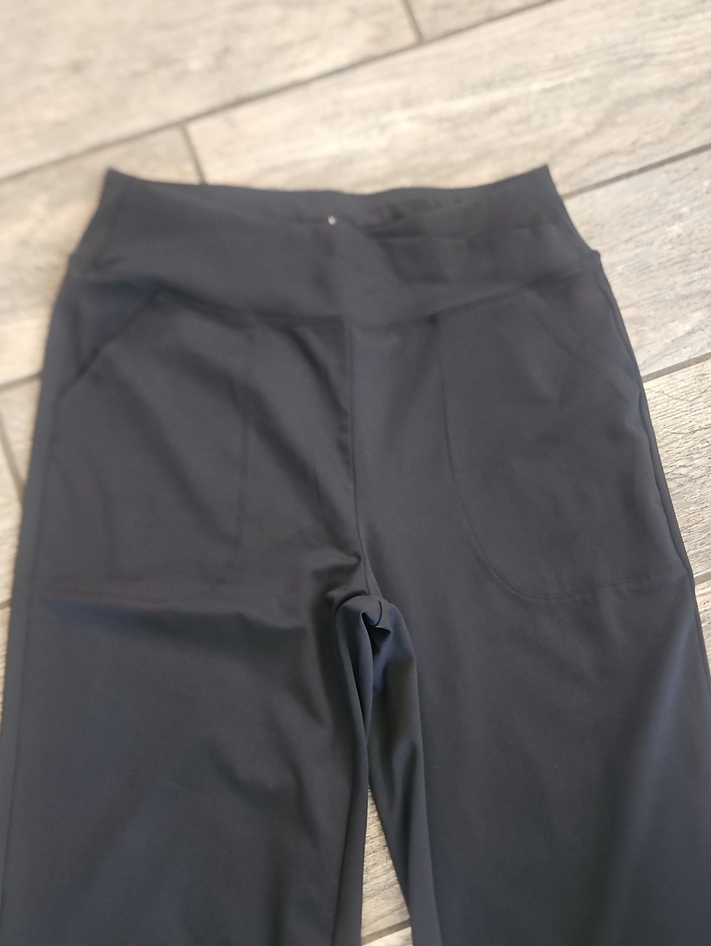 Womems Black Wide-Leg Workout Leisure Capri Length Pants - Picture 2 of 4